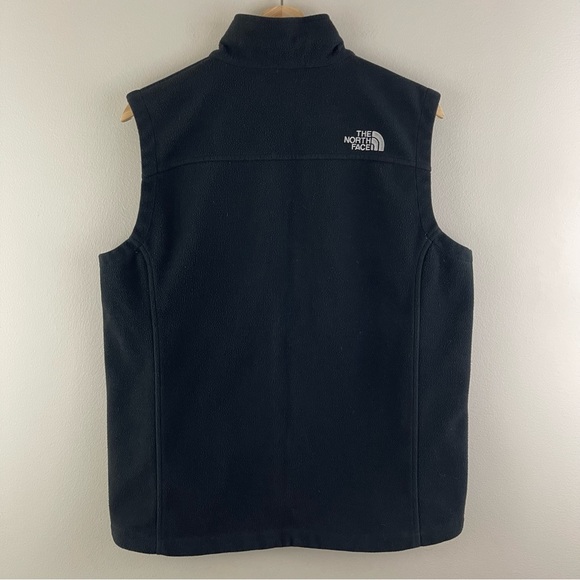 THE NORTH FACE Men’s TNF Black Fleece WindWall Mock Neck Sleeveless Vest - Picture 12 of 15